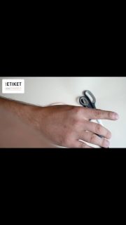 Strammer du armbåndet nok? 🎟️👀

Snyd med armbånd kan nemt undgås – husk de 3 vigtigste regler:
✅ Stram armbåndet – kun en lillefinger skal kunne komme ind
✂️ Klip overskydende materiale af (især ved easylock)
🔒 Brug plomberingstang til metallukninger – ikke almindelig tang!

Festival-ready? Så er dine gæster det også! ☀️🎶
#festival #event #armbåndssikkerhed #sommerklar  #ikastetiket #festivalarmbånd 
Is Your Wristband Tight Enough? 🎟️👀

Avoid wristband fraud with these 3 simple tips:
✅ Tighten it – only your pinky should fit between wrist and band
✂️ Trim off any excess material (especially with easylocks)
🔒 Use a sealing tool for metal closures – not regular pliers!

Festival-ready? Then your guests are too! ☀️🎶

#labelyourself #festivalseason #festivalwristbands